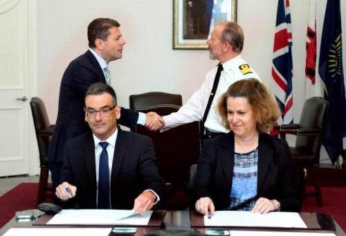 Government and MoD sign Memorandum of Understanding to allow continued pedestrian access across the runway
